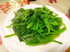 -老钟家烤羊排·敦伊阁清真餐厅胡羊焖饼