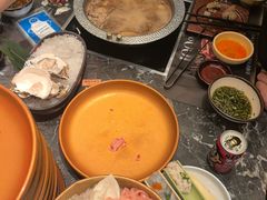 -牛YO寿喜烧·铁板烧和牛火锅自助(市府恒隆店)