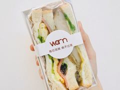 大满足鸡排三明治-Cafe on warm(丹霞店)