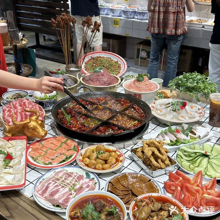 教你打开吃麻辣火锅的正确方式来咯