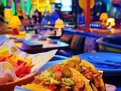 -Famous肥猫墨西哥音乐餐吧(五棵松华熙LIVE店)