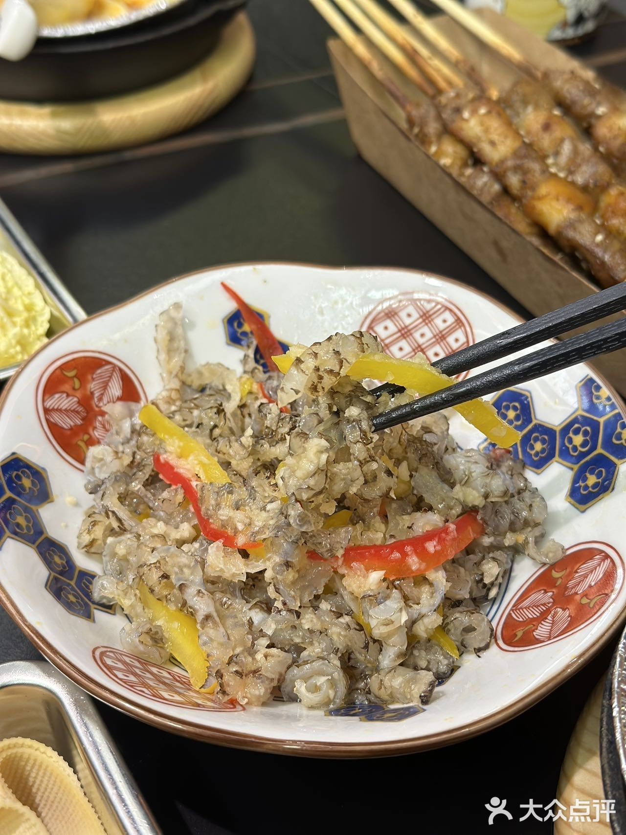 ️自助饮料：三元饮品自助区，有免费无限续的冰淇淋