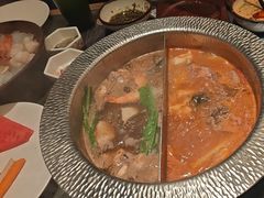 -牛YO寿喜烧·铁板烧和牛火锅自助(市府恒隆店)