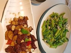 -赶海部落海鲜城(海阳路店)