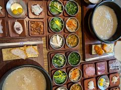 -银米·云南传统过桥米线(双廊黑金冠店)