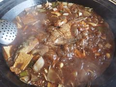 柴锅炖水库鱼-姥家大锅台水库渔家