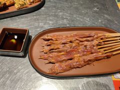 -威记烧嘢·南宁烧烤·超级生牛(绿地店)