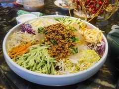 东北拉皮-老三骨头馆(白桦东路店)