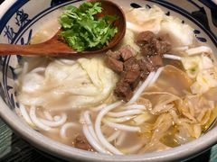 -鑫花溪牛肉米粉(东环大润发店)