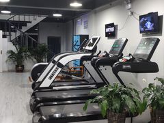 器械区-袁振健身工作室