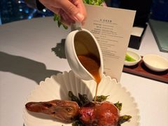 -运·中餐厅(成都华尔道夫酒店)