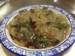 -粘豆包柴火铁锅炖