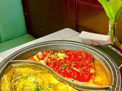 -阿瓦山寨·湘菜现炒·剁椒鱼头王(咸阳总店)