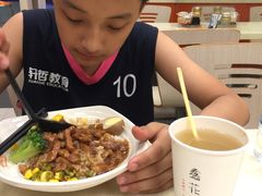 -鑫花溪牛肉米粉(凤凰街创始总店)