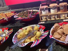 -老牌坊云南鱼豆花火锅(哈西万达店)