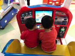 -莫莉幻想儿童乐园(武汉金银潭永旺店)