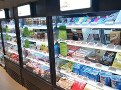 -中百仓储超市有限公司(越秀星汇维港店)