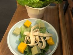 -左庭右院鲜牛肉火锅(浦江欢乐颂店)