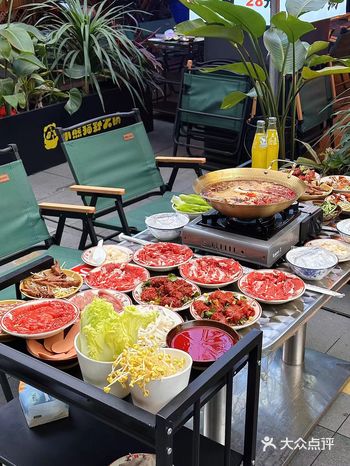 忍不了一点！今天就去吃论乐山地摊小火锅