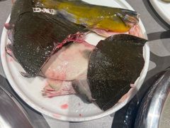 -黑金·寻焰自助百汇·烤肉·火锅(中街店)