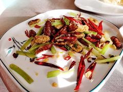 干煸蚕蛹-中国吉菜名店广源宾馆餐厅