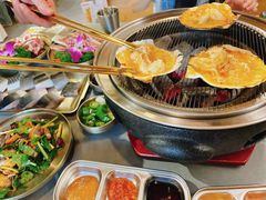 -围炉肉舍丹东海鲜烤肉·烤活鳗(步行街店)