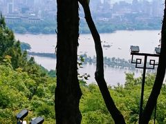 -宝石山