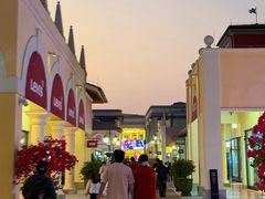 -佛罗伦萨小镇广佛名品奥特莱斯(疏港路店)