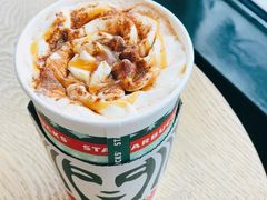 流金圣诞茶拿铁-星巴克(深圳龙华和平里店)
