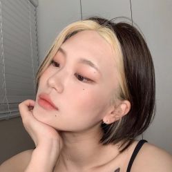 -AYO SALON