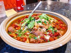 水煮牛肉-菲乐餐厅(三十年经营·湖滨路店)
