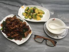 -蔼若春.传承三十年云南菜(金碧公园店)