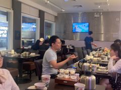 -大头虾越式风味餐厅(光明广场店)