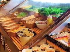 -牛YO寿喜烧·铁板烧和牛火锅自助(市府恒隆店)