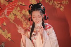 -汉仪华裳汉服馆(打浦桥店)