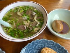 牛肉粉丝汤-鑫震源·苏式大虾生煎(山塘街店)