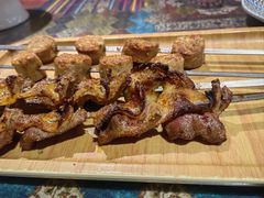 -乡村馕坑肉·烧烤·新疆菜·本地人更爱吃(阿勒泰首店)