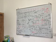 -两知·自习室(三峡广场总店)