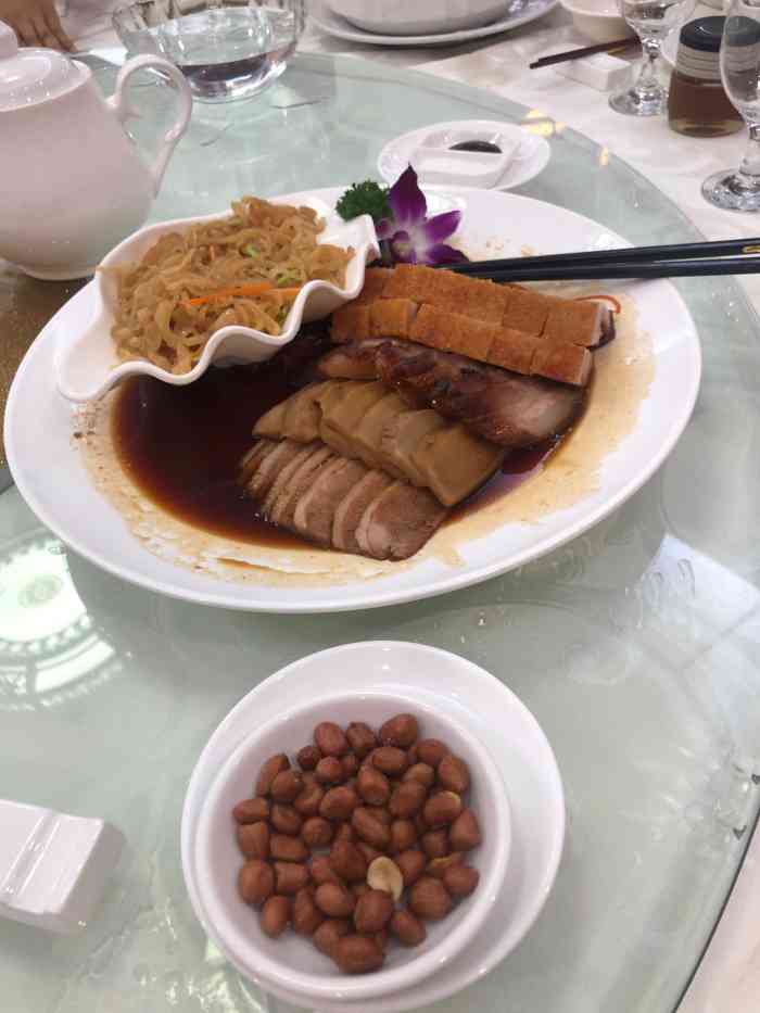 珠江渔邨-"有几层楼的房间,以著名的城市命名. ."-大众点评移动版