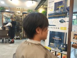 -优尚·烫·染·店
