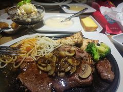 -豪客来牛排(人民东路店)