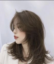 -变画·发型STUDIO