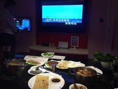 -唯爱KTV聚会餐厅(仙林东城汇店)
