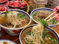 -云阿蛮云南生烫牛肉米线(奉贤路店)