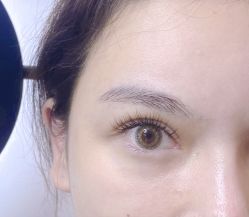 -花岐款式专研健康美甲沙龙