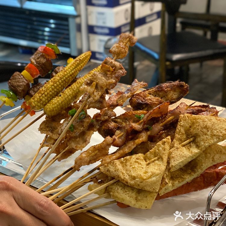 这家烧烤是我喜欢的吃得到“肉感”，豆干外脆内饱满