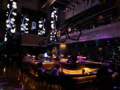 -The ROOF (通盈中心店)