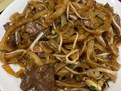 炒牛河-美食店(华贵路店)