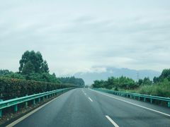 -峨眉山报国寺