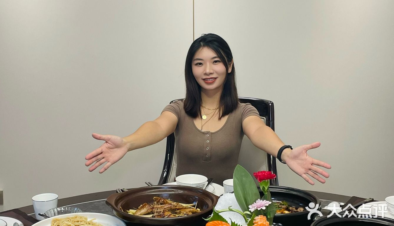 没开玩笑，带小姐妹来这里吃，被夸上天了